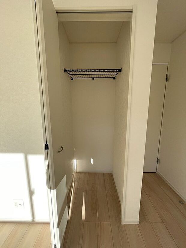 部屋ごとに設けた収納は、住みやすさへのこだわり。