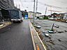 外観：前面道路含む現地写真 