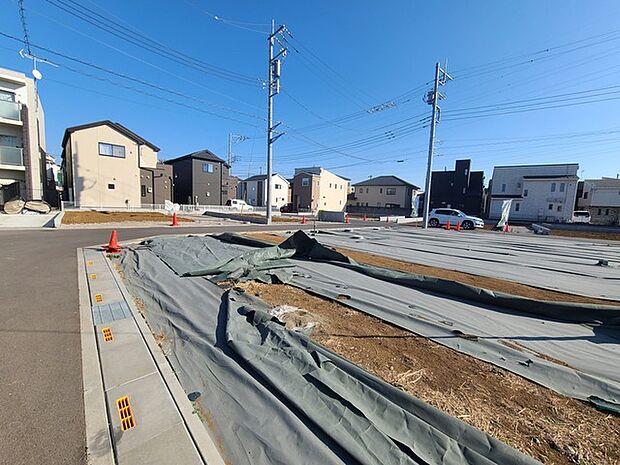 前面道路含む現地写真 
