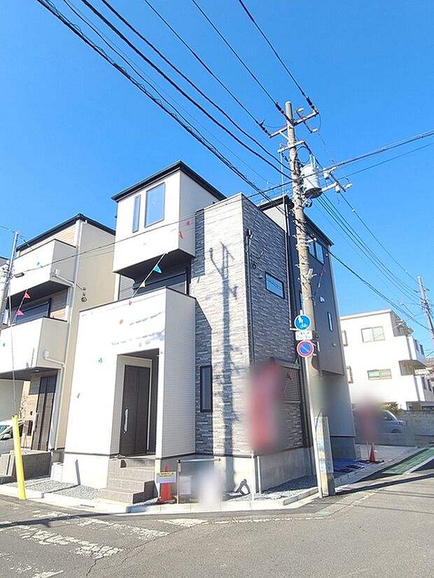 風通し・日当たりに優れる角地。開放感をお楽しみください。