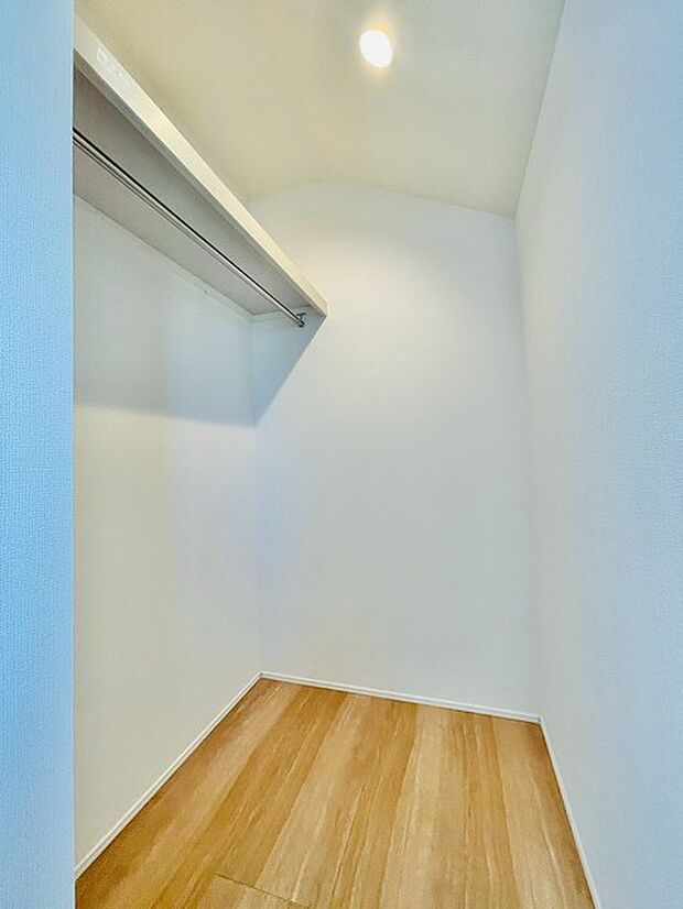 ウォークインクロゼットのある住まいで収納上手な生活。 