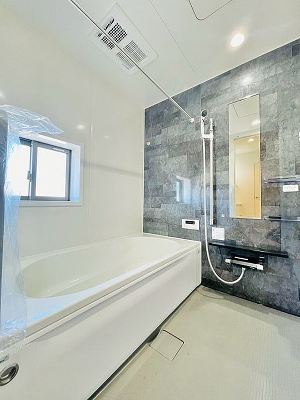 浴室暖房付で冬のシャワーも快適です！ 