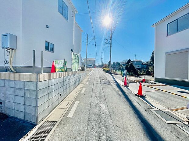 前面道路含む現地写真 