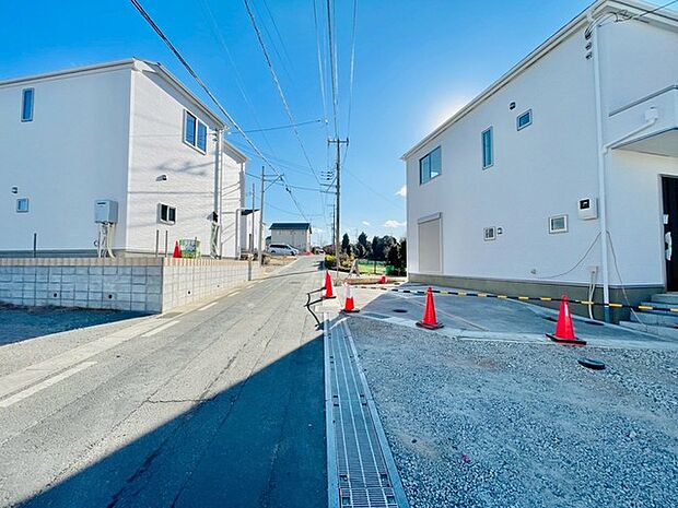 前面道路含む現地写真 
