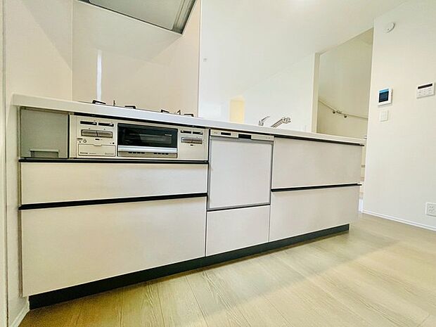 清潔感あふれる空間が、日々の暮らしを心地よく彩ります。