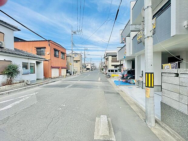 空の広がりが心地よい、穏やかな日々が送れる街並み。