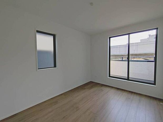 温かな木の質感が心地よい、穏やかな空間