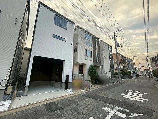 前面道路含む現地写真 