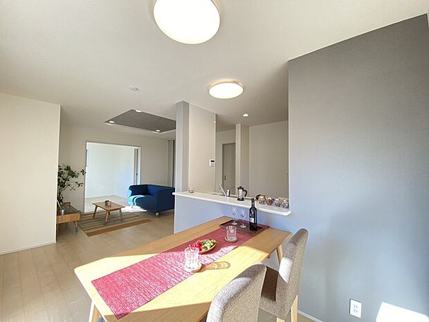 開放感と採光にこだわった広々ＬＤＫ。 