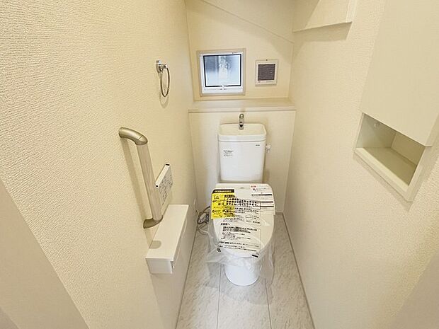 清潔好きには欠かせないウォシュレット機能付き。