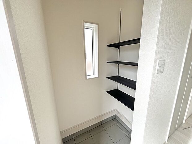 部屋ごとに設けた収納は、住みやすさへのこだわり。