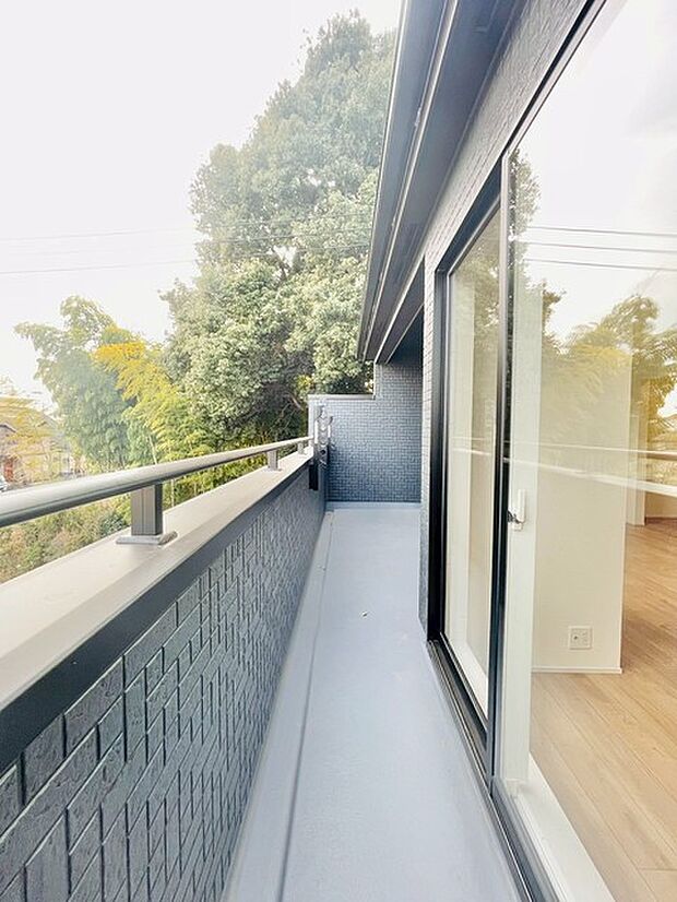 緑豊かな自然が心地よい、開放感あふれる空間