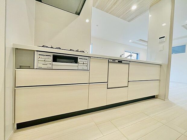 上質な素材感と洗練されたデザインが調和する空間