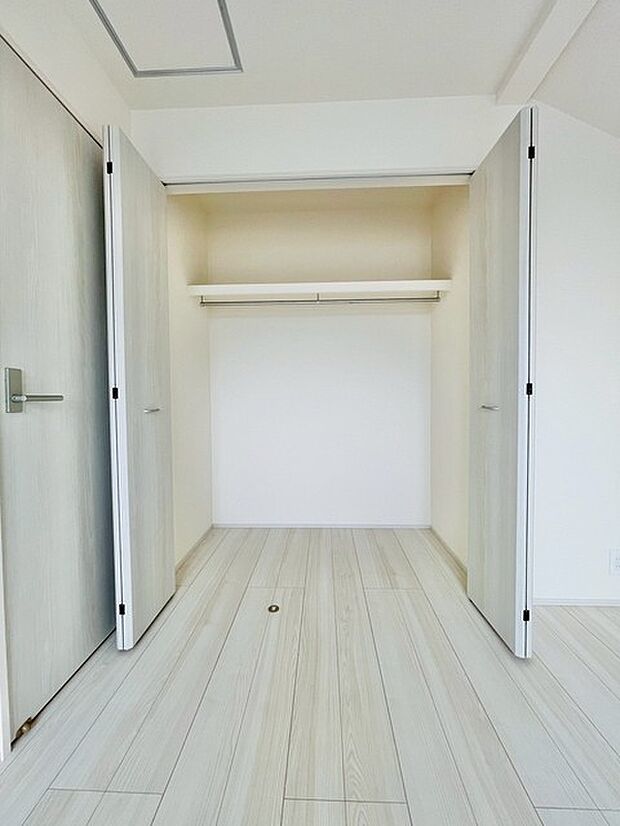 清潔感あふれる空間が、広がりとやすらぎをもたらします。