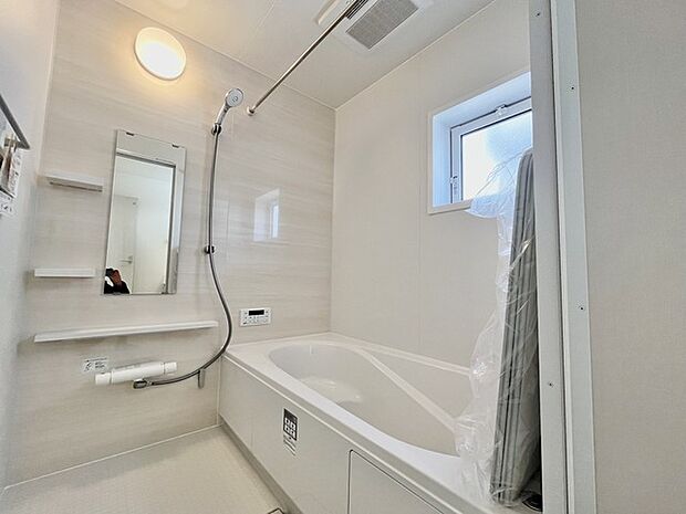 心地よいバスタイムを演出する、清らかな空間