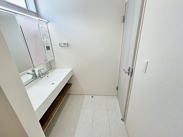 清潔感あふれる空間は、日々の暮らしを心地よく彩ります。