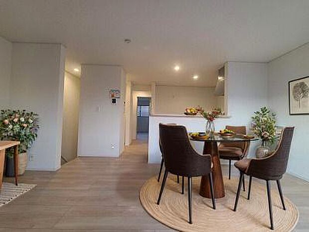 CGで家具を配置しております。家具配置のイメージにご覧ください。 