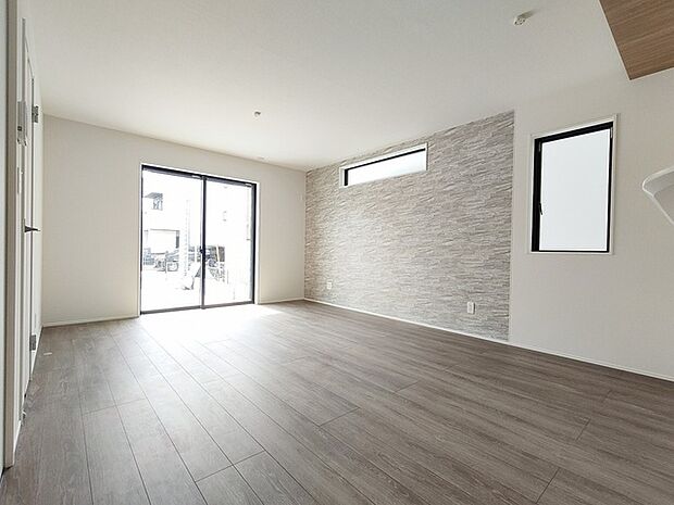 洗練された壁のアクセントが、上質な寛ぎを演出します 