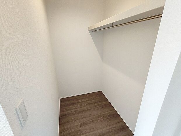 たっぷりの収納スペースで快適に暮らせそう。 