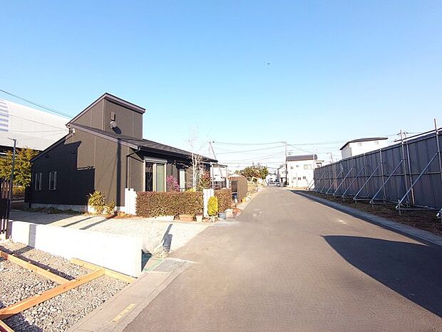 前面道路含む現地写真 