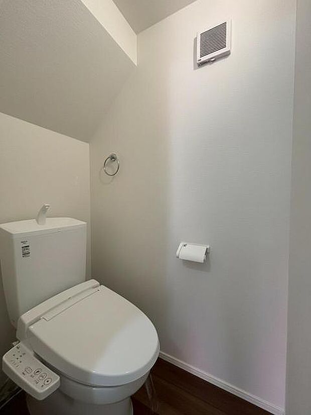 清潔好きには欠かせないウォシュレット機能付き。