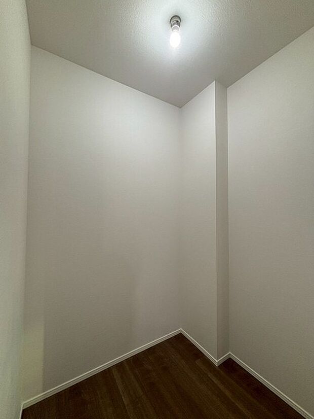 ウォークインクロゼットのある住まいで収納上手な生活。