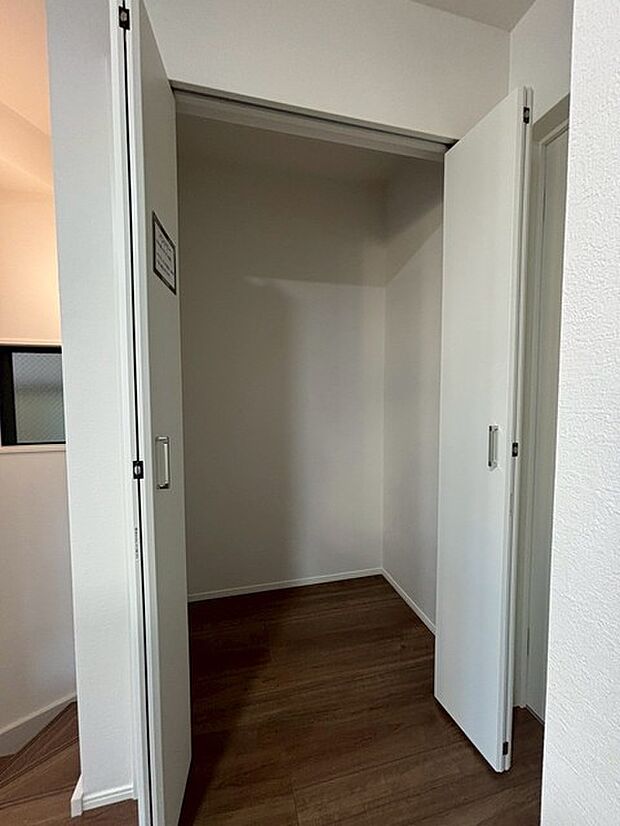 食材や飲料のストックに最適なパントリー