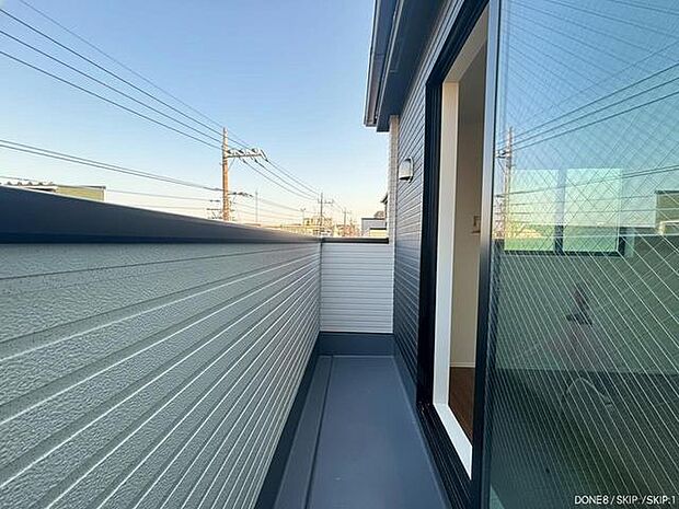 らくらくお洗濯を助けるバルコニー。