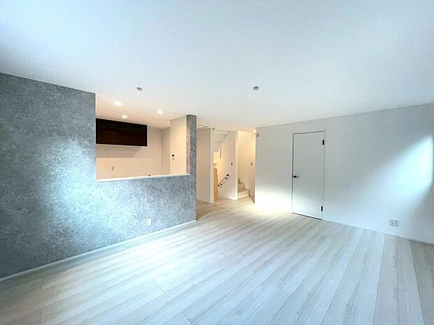 開放感と採光にこだわった広々LDK。