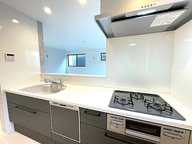 お料理を効率的に、楽しく。あったらいいなをかなえてくれるシステムキッチン。 