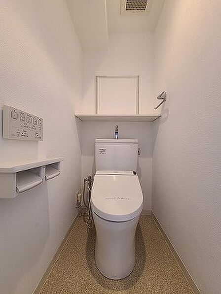 清潔好きには欠かせないウォシュレット機能付き。