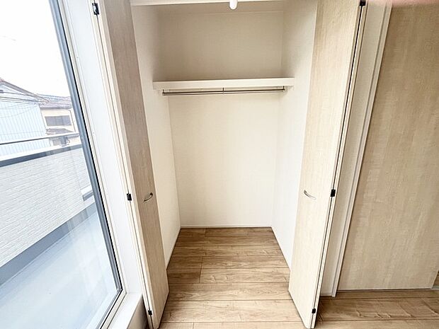 季節ごとの大物もしまえるたっぷりの収納スペース。