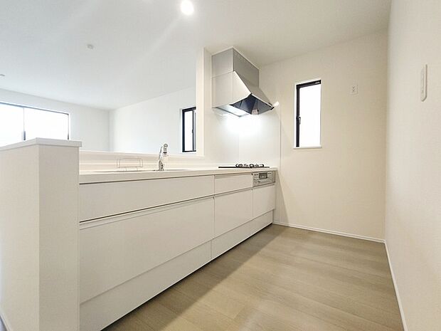 清潔感あふれる白を基調とした、心地よい空間