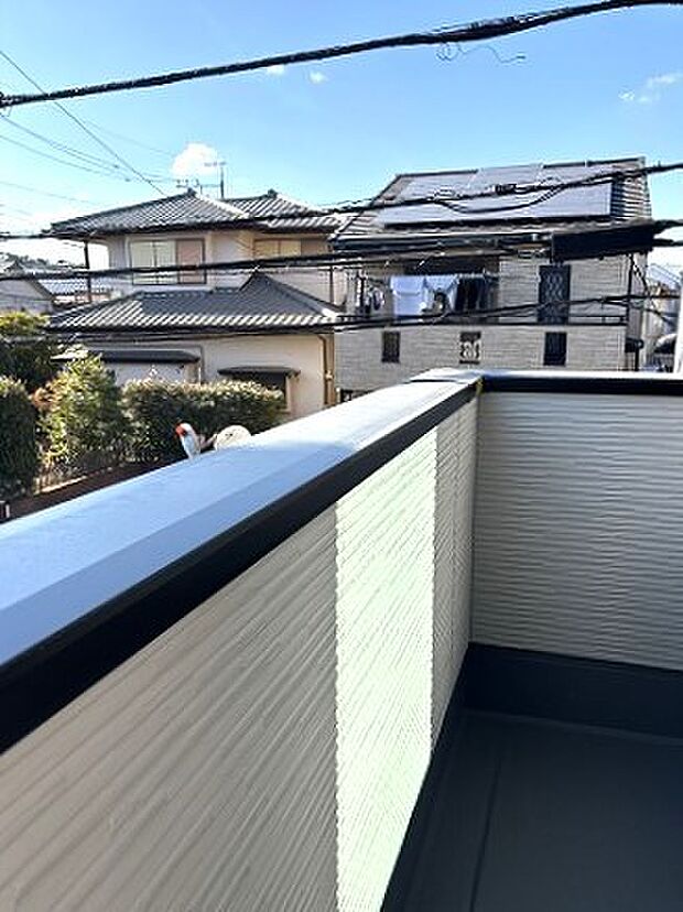 青空広がる、開放感あふれる眺望をお楽しみいただけます。