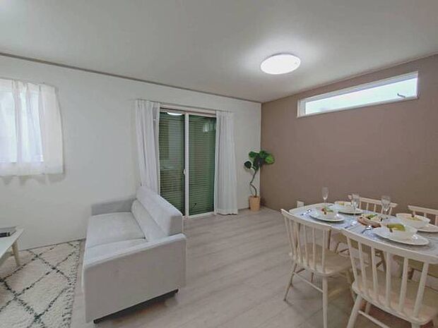 家族団らんの時間も増えそうなくつろぎのLDK。