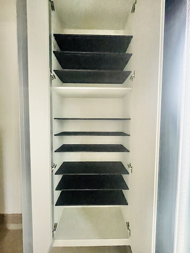 部屋ごとに設けた収納は、住みやすさへのこだわり。