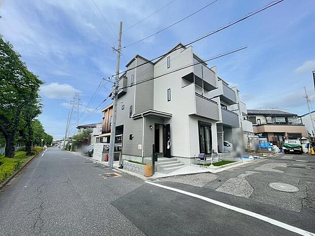 前面道路含む現地写真  