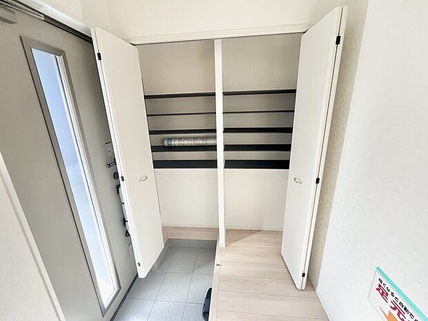 広々とした空間が、心地よい暮らしを予感させます。