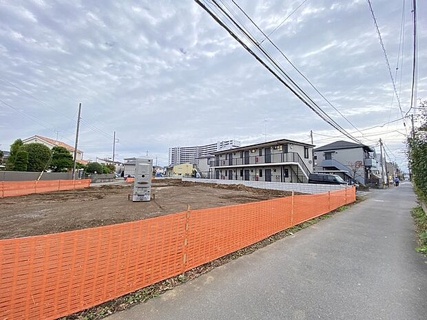 車の通りも少ない閑静な住宅地。子育てにも、第二の人生にも。