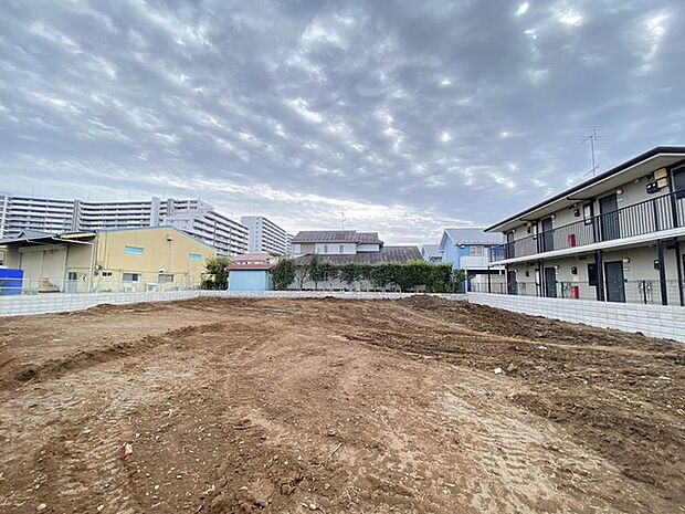 一戸建ての多いエリア、静かで落ち着いた雰囲気