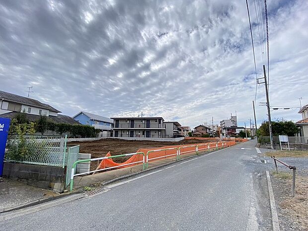 閑静な住宅地で、小さなお子様がいるご家族にも安心。 