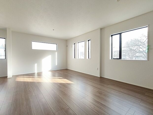 家族団らんの時間も増えそうなくつろぎのLDK。