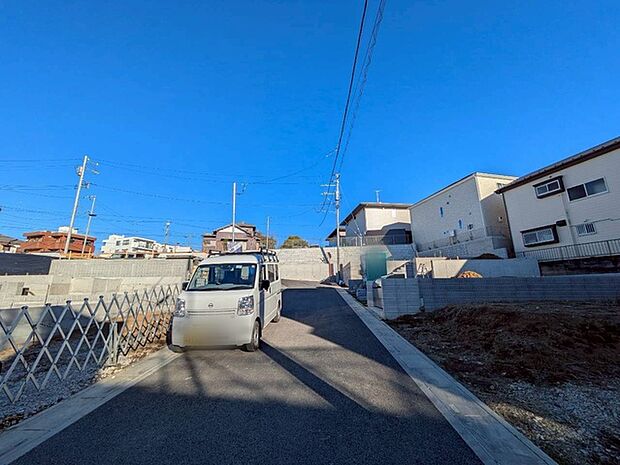 前面道路含む現地写真 