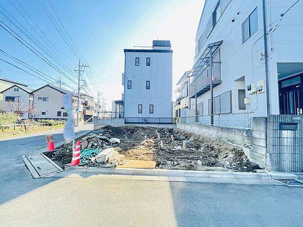 前面道路含む現地写真 