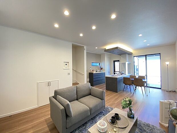 開放感と採光にこだわった広々ＬＤＫ。 