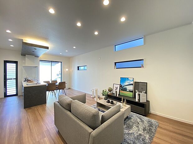 家族団らんの時間も増えそうなくつろぎのＬＤＫ。 