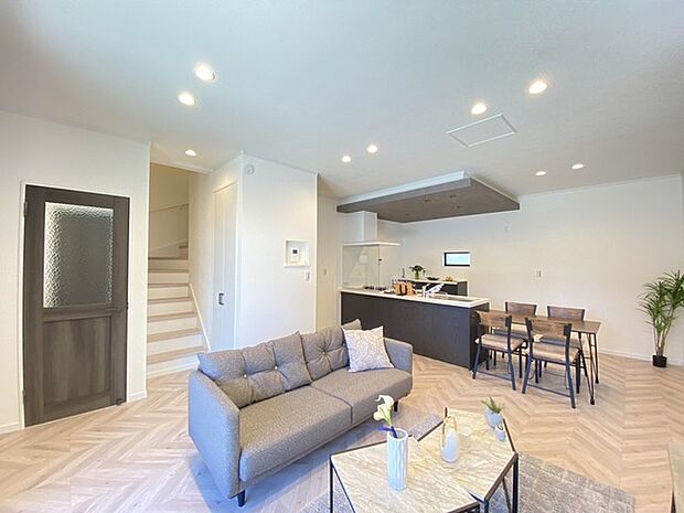 家族団らんの時間も増えそうなくつろぎのＬＤＫ。 