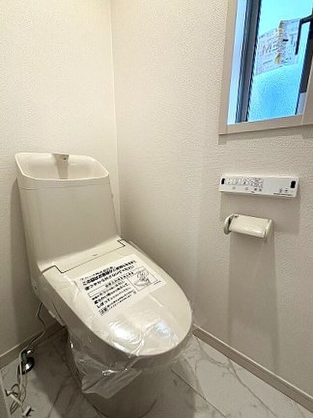 新築戸建てなら今や標準装備は当たり前。気持ちいいウォシュレット機能。 