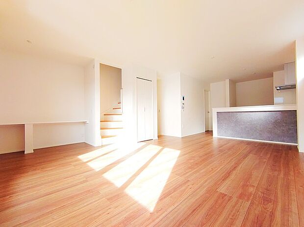 家族団らんの時間も増えそうなくつろぎのLDK。