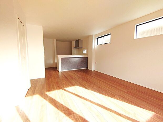 安全で心地よい暖かさを提供する、床暖房付きです。